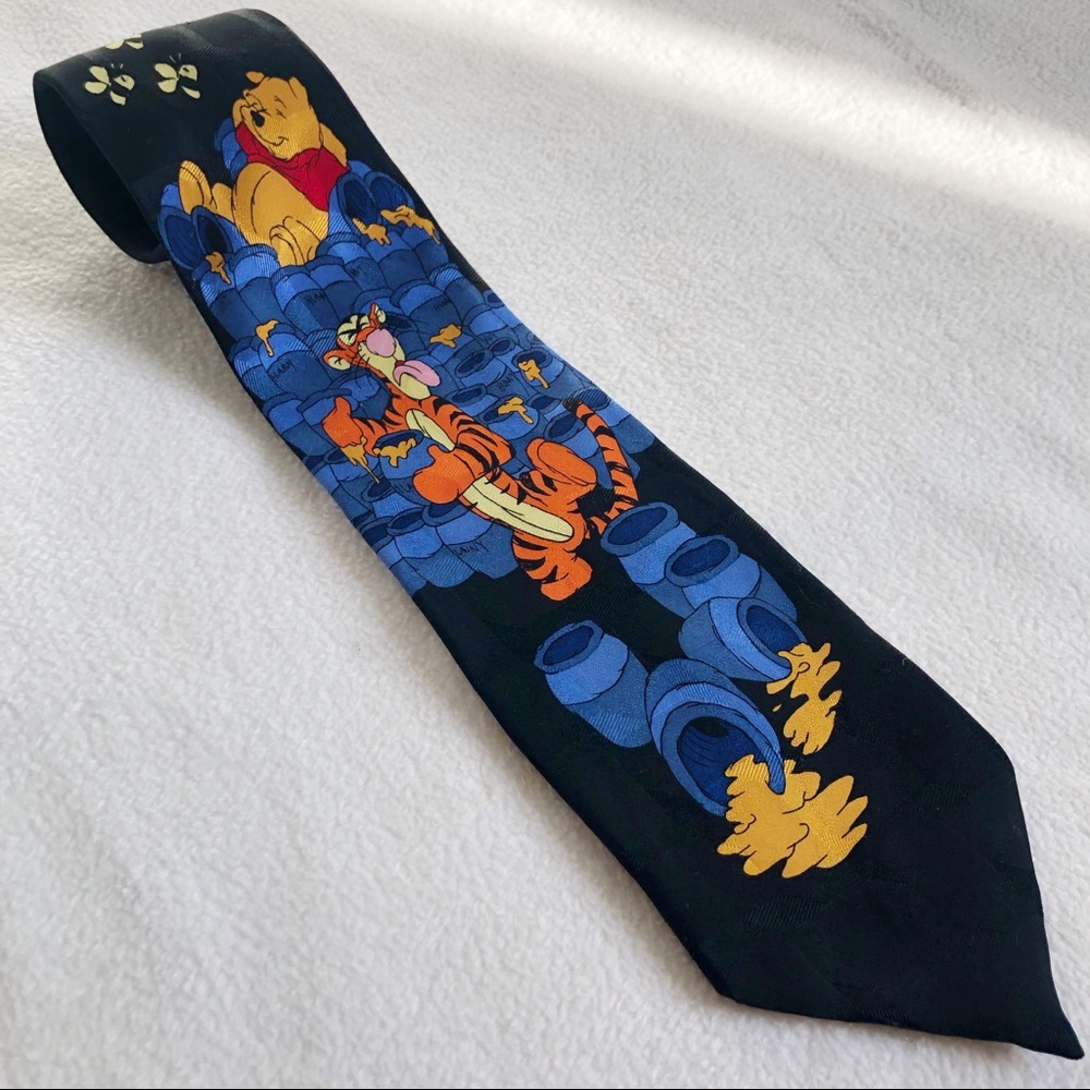 Disney Winnie the Pooh 100% Silk Black Tigger Honey Bees Tie, 59”x3.75”